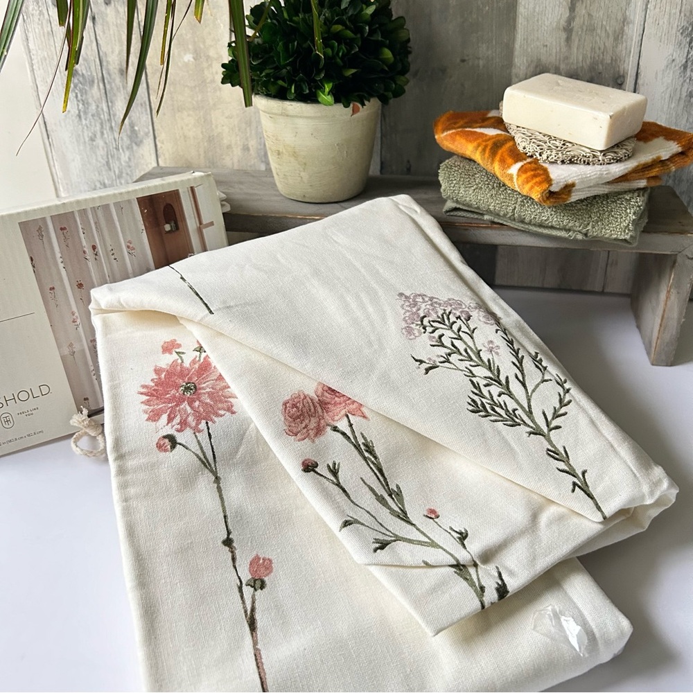 🌴Lovely Threshold Botanical Floral Shower Curtain